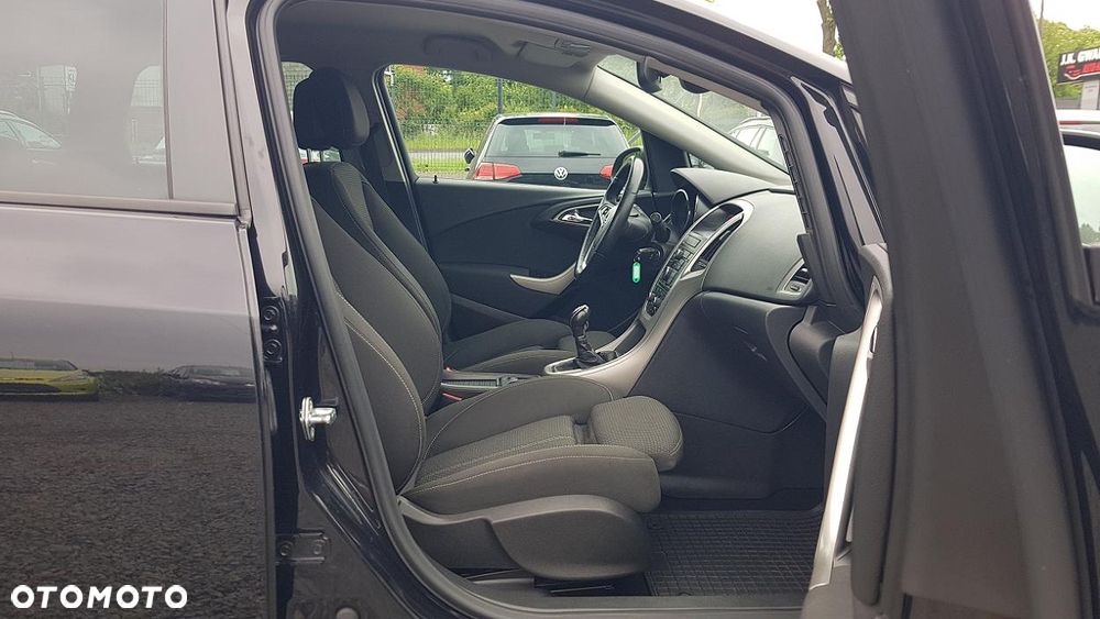 Opel Astra 1.4 T Sport S&S - 31