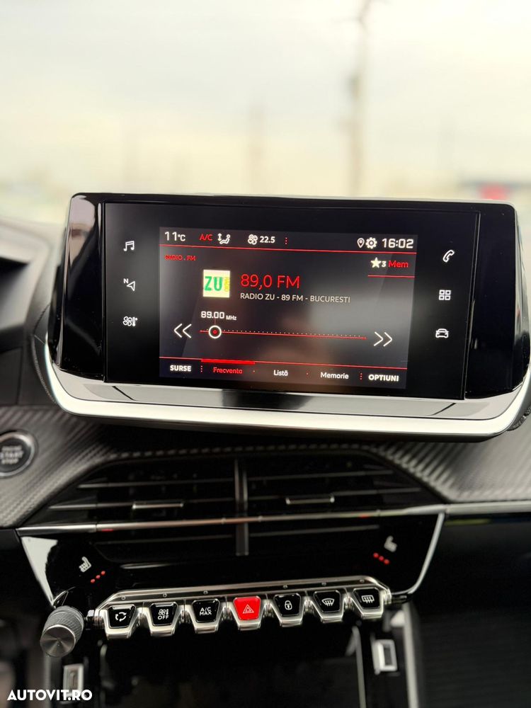 Peugeot 2008 1.2 PureTech EAT8 STT Allure Pack - 24