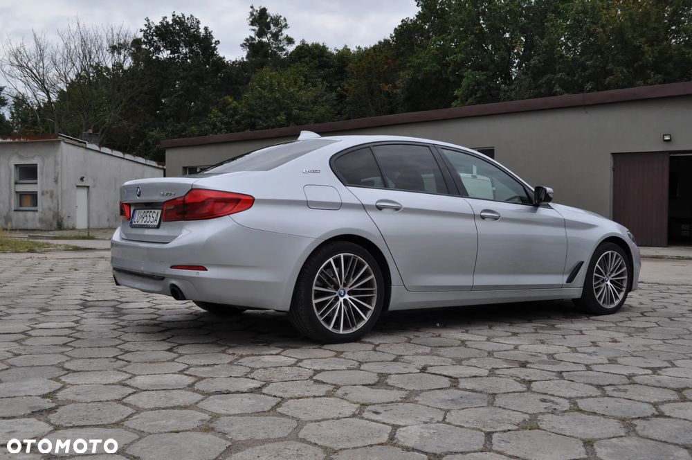BMW 5 Series 2018 photo 4
