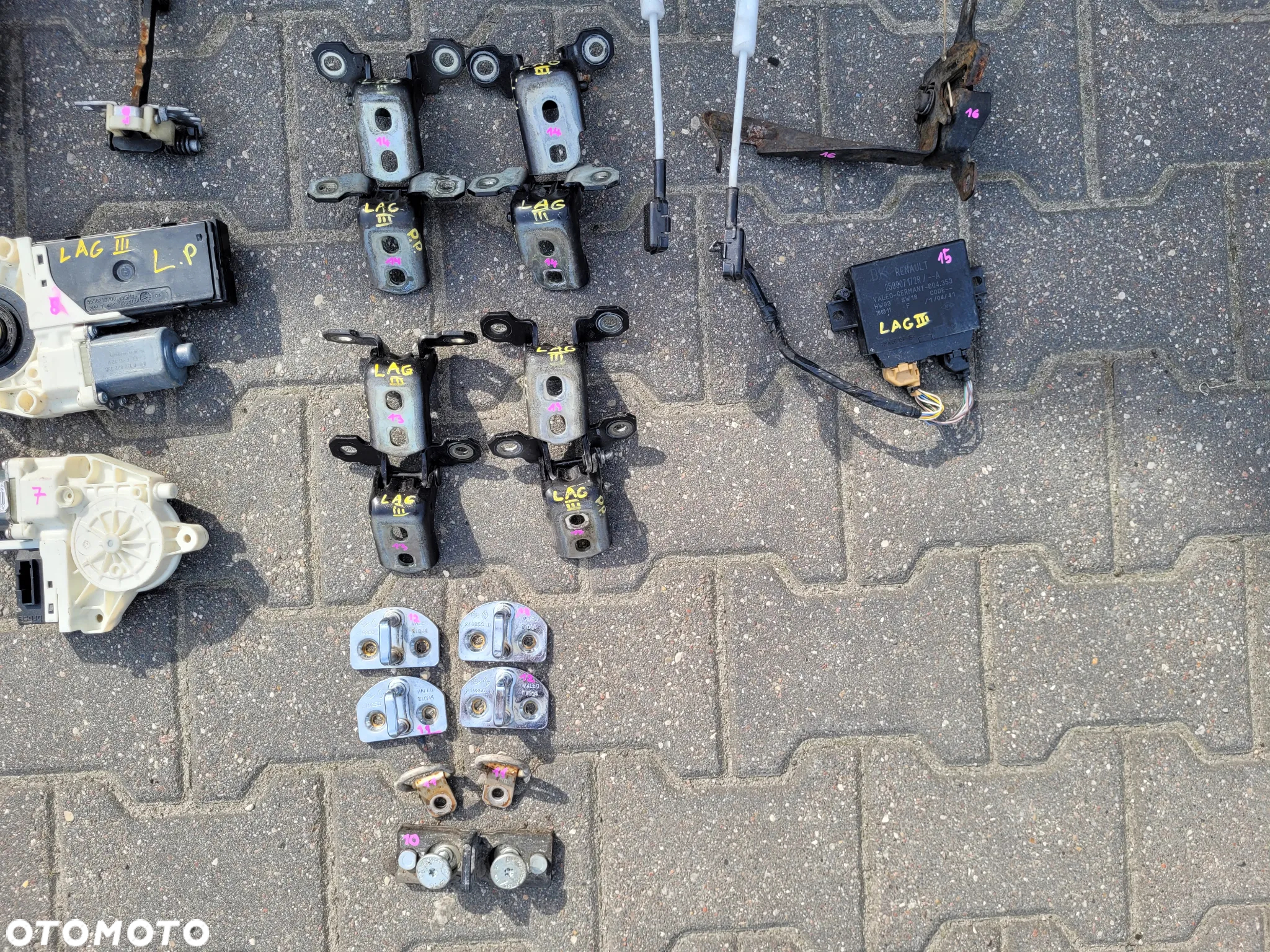 MIX CZĘŚCI RENAULT LAGUNA III - 5