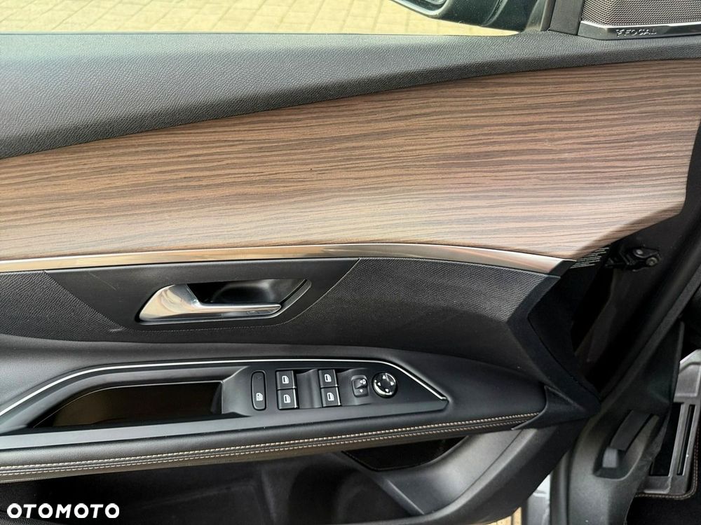 Peugeot 5008 - 17