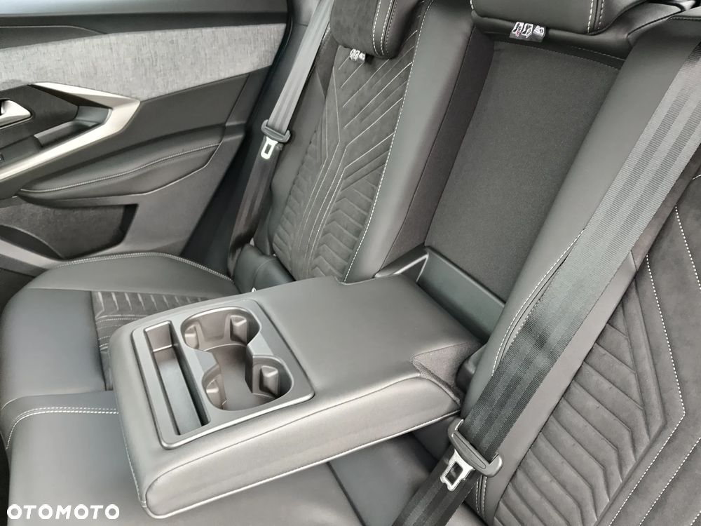 Peugeot 3008 1.6 PHEV 225 GT Exclusive e-DCS7 - 17