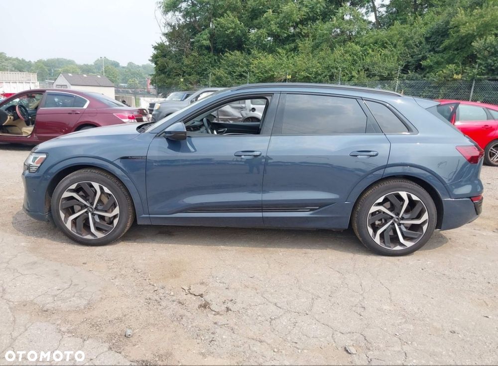 Audi Q8 e-tron - 4