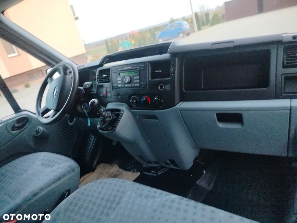 Ford Transit - 17