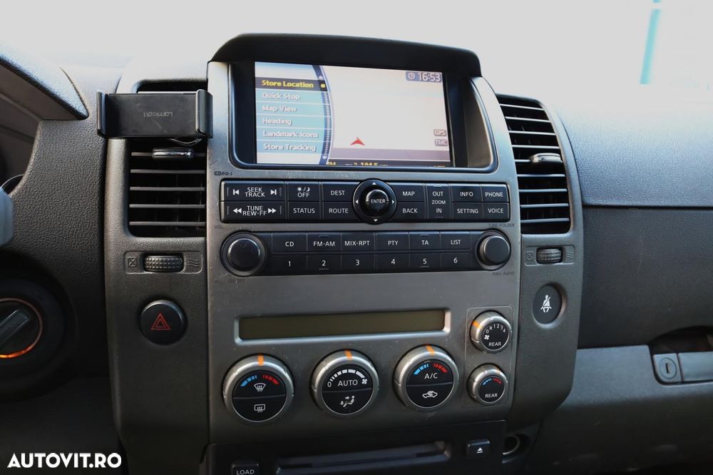 Nissan Pathfinder 2.5 dCi Premium - 30