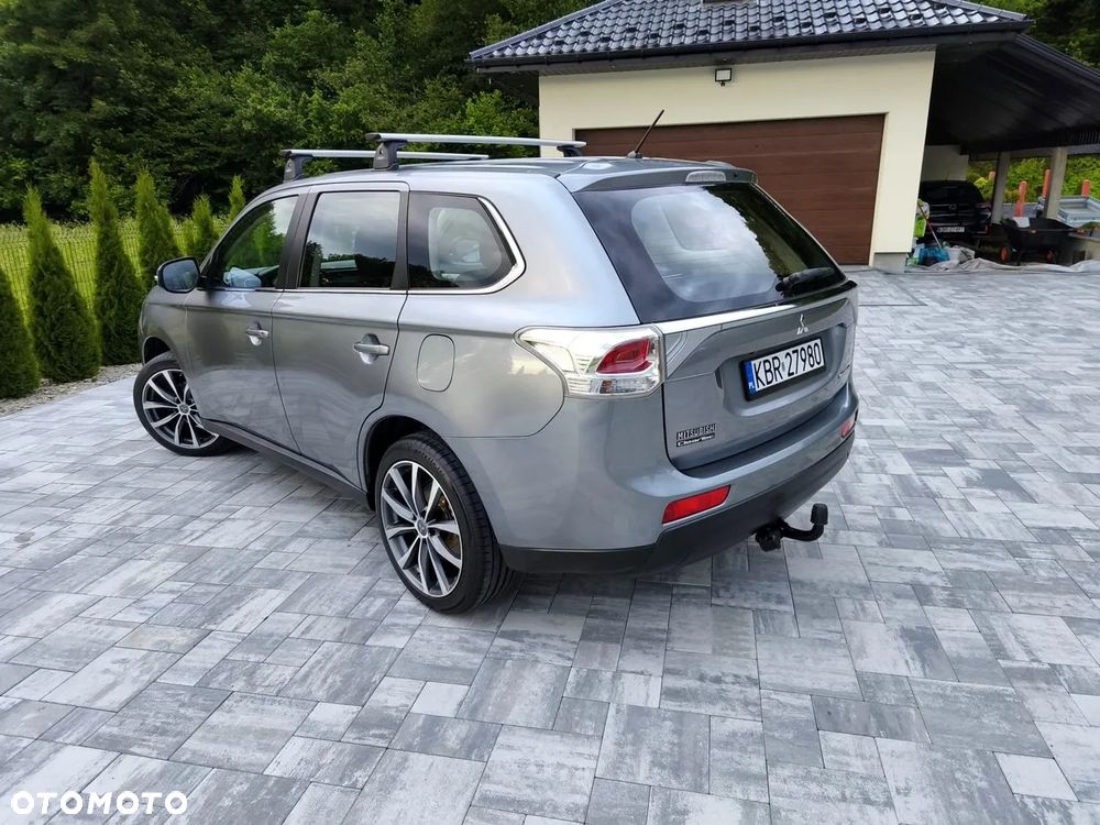 Mitsubishi Outlander 2.0 Intense 2WD - 31