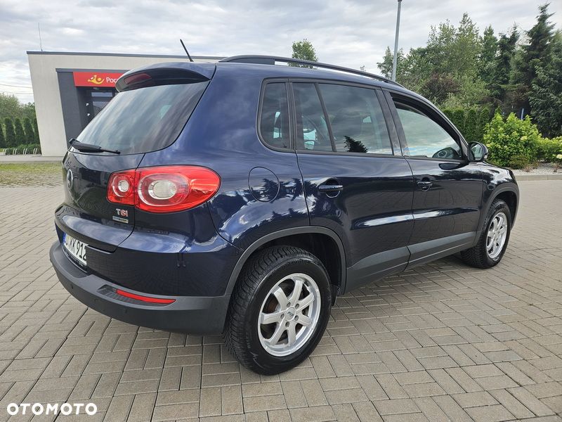 Volkswagen Tiguan - 12