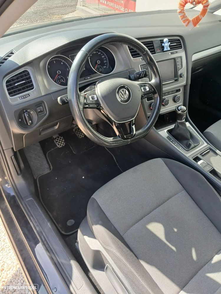 VW Golf 1.6 TDI Confortline - 11