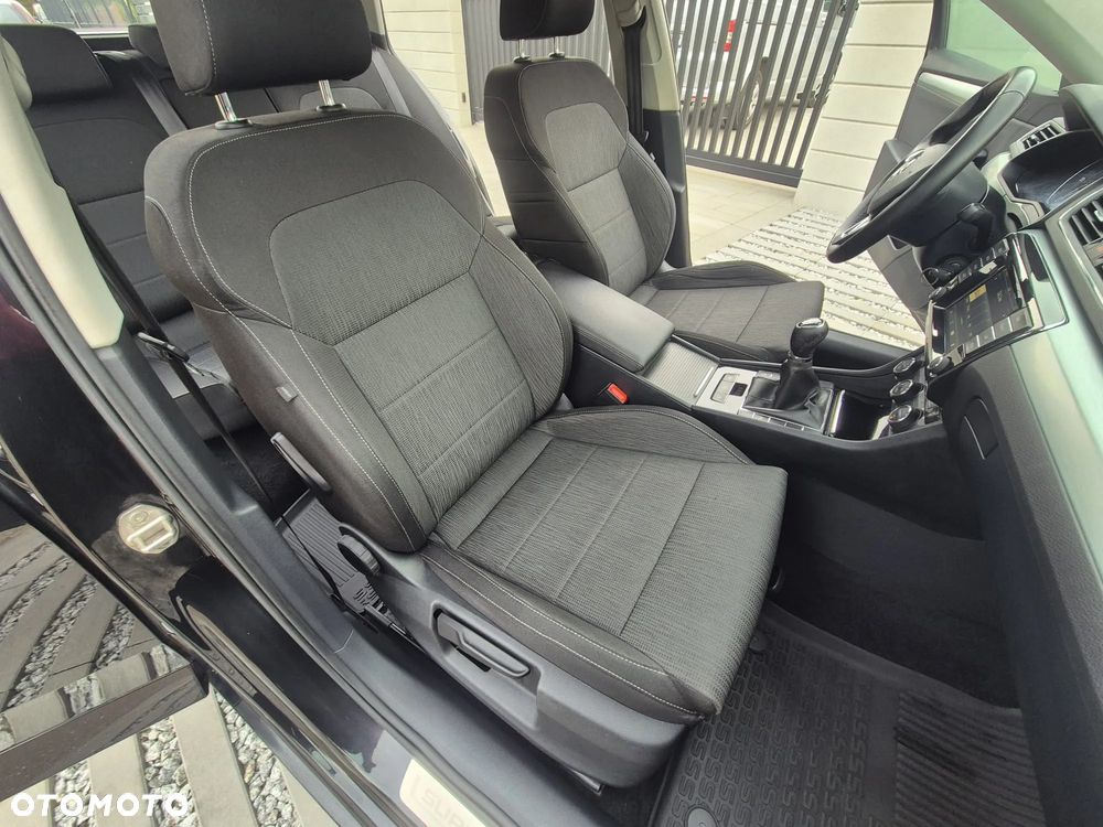 Skoda Superb 2.0 TDI Premium Edition - 27