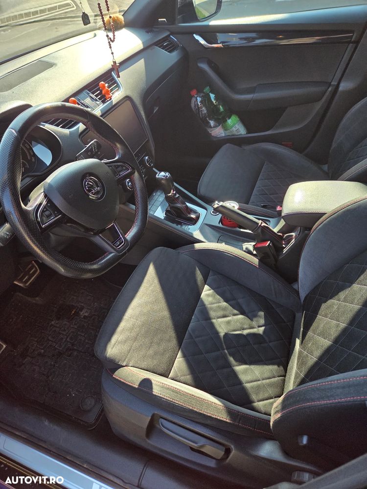 Skoda Octavia 2.0 TDI 4X4 DSG RS - 10