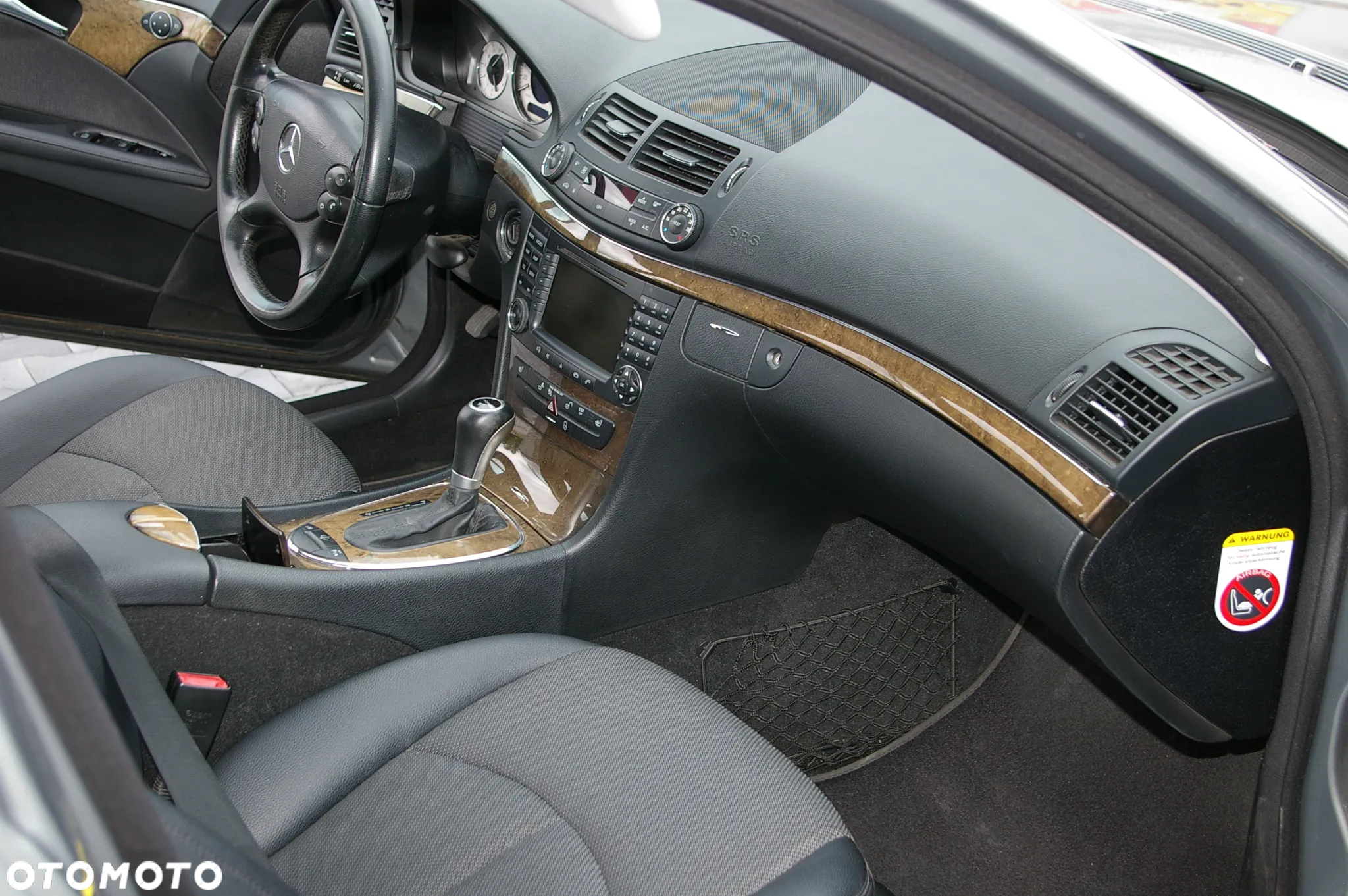 Mercedes-Benz Klasa E 320 CDI Avantgarde DPF Sport Edition AMG - 8