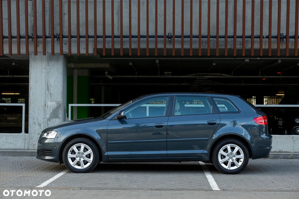 Audi A3 Sportback - 8