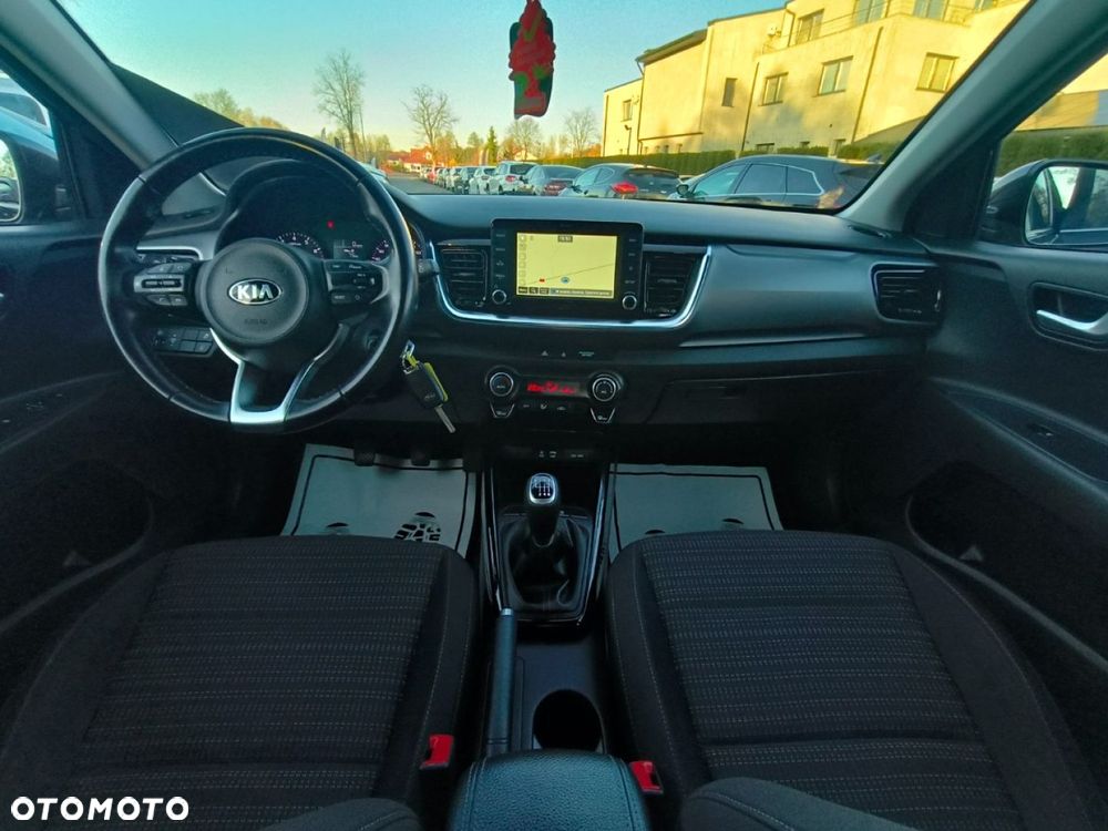 Kia Stonic - 8