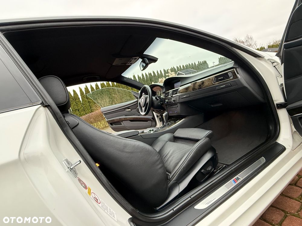 BMW Seria 3 330d M Sport Edition - 26