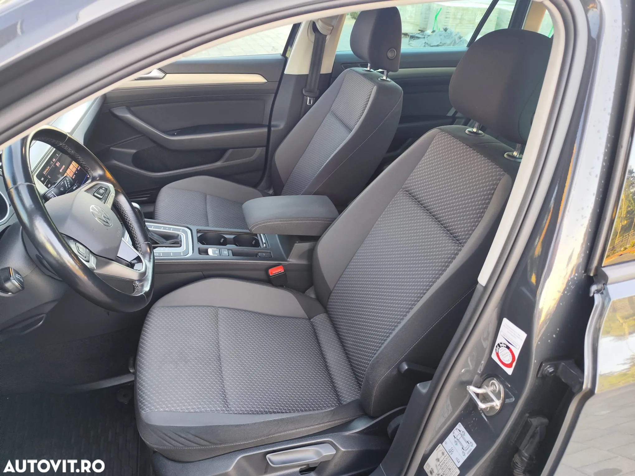 Volkswagen Passat Variant 2.0 TDI DSG Comfortline - 27