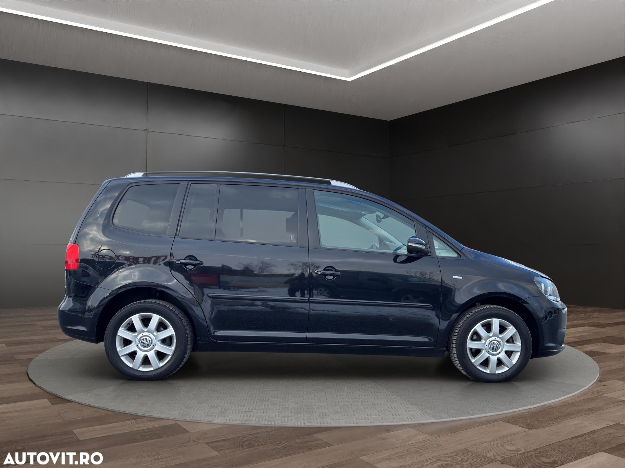 Volkswagen Touran 1.4 TSI MATCH - 15