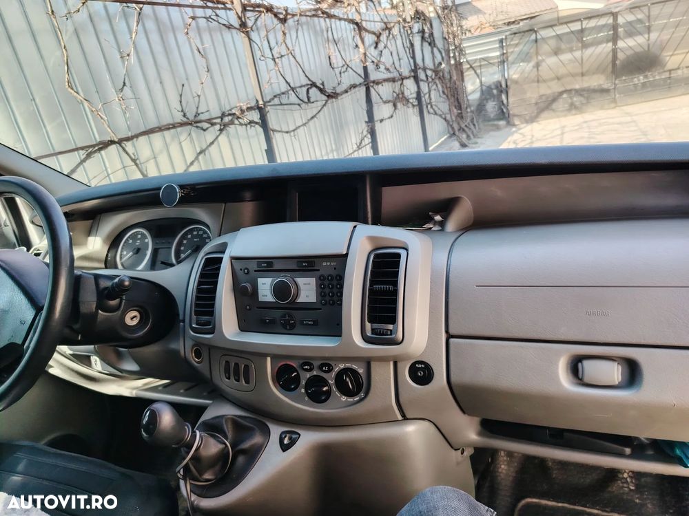 Opel Vivaro - 13