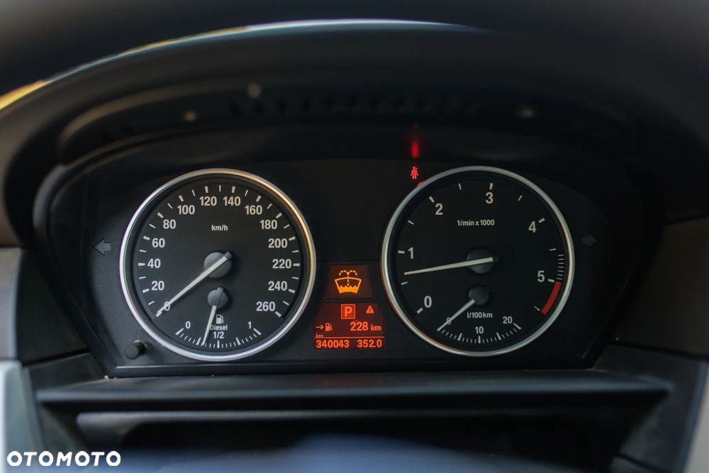 BMW Seria 5 530d xDrive - 33
