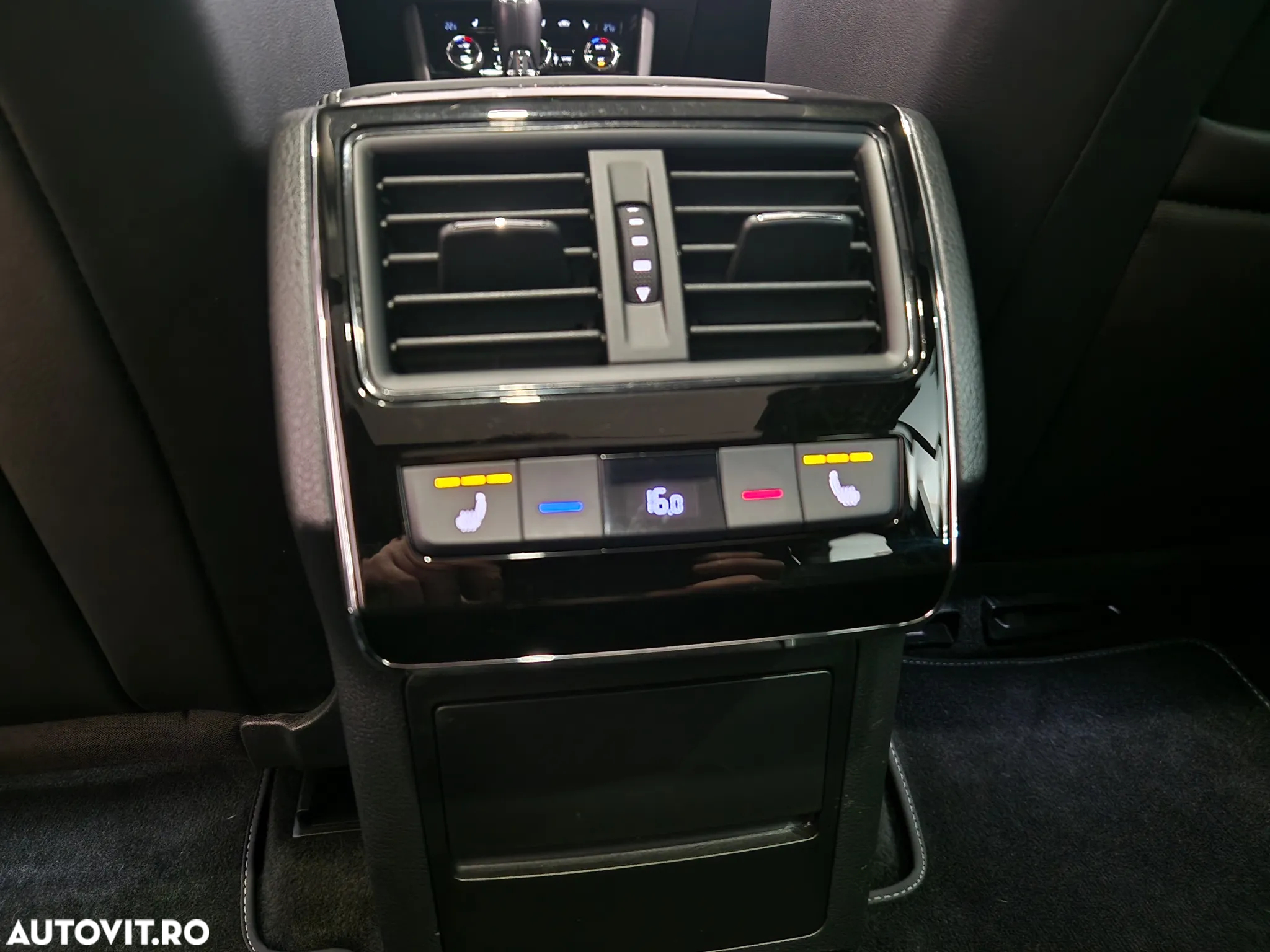 Skoda Superb Combi 2.0 TDI 4X4 DSG Sportline - 34