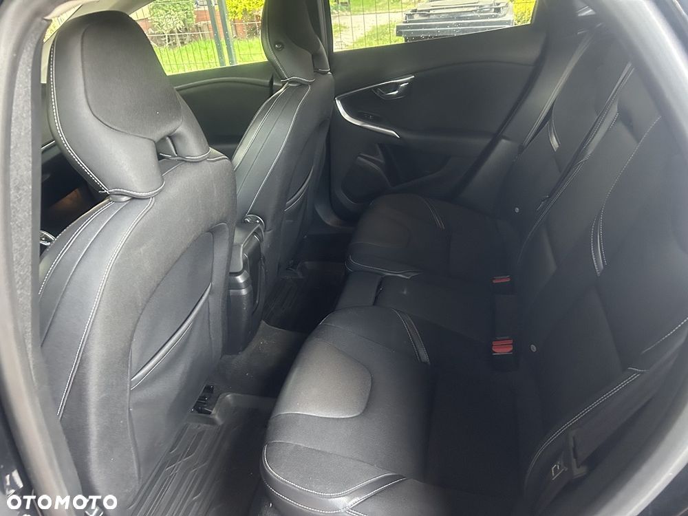 Volvo V40 D2 Momentum - 7