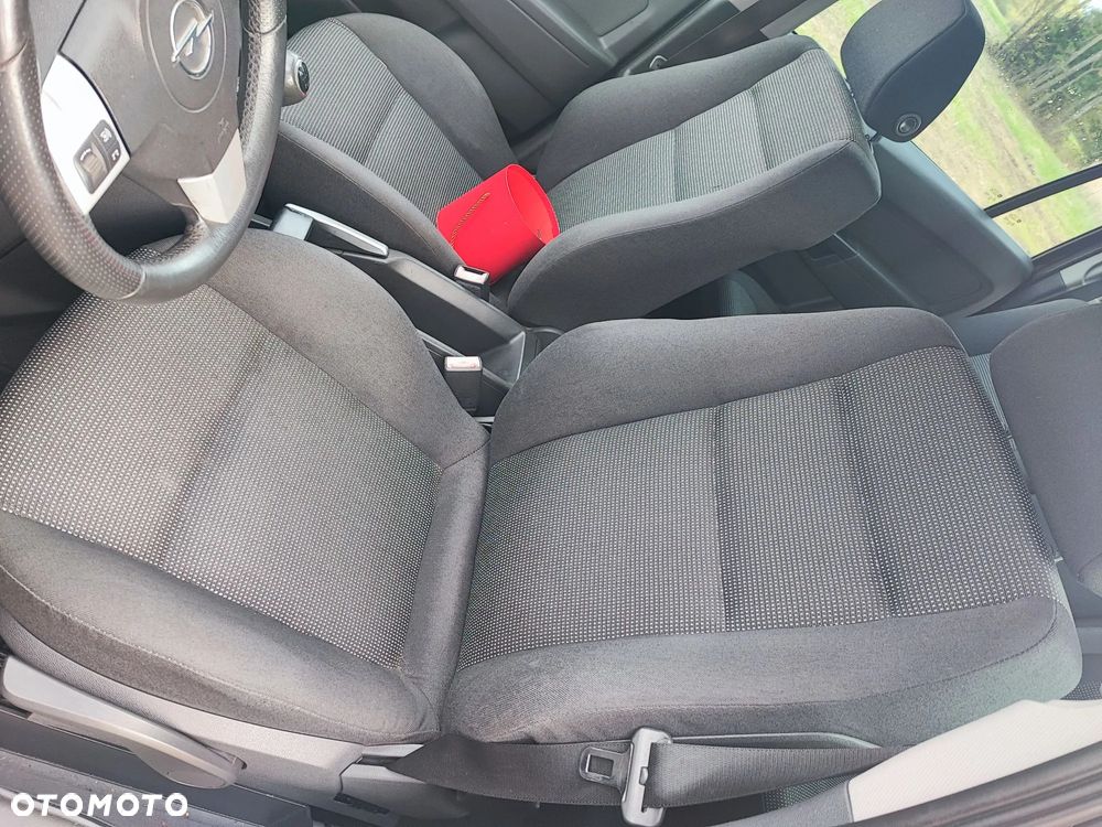 Opel Zafira 2.0 OPC - 21