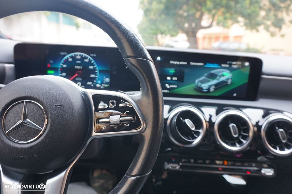 Mercedes-Benz A 250 e Style Plus - 13