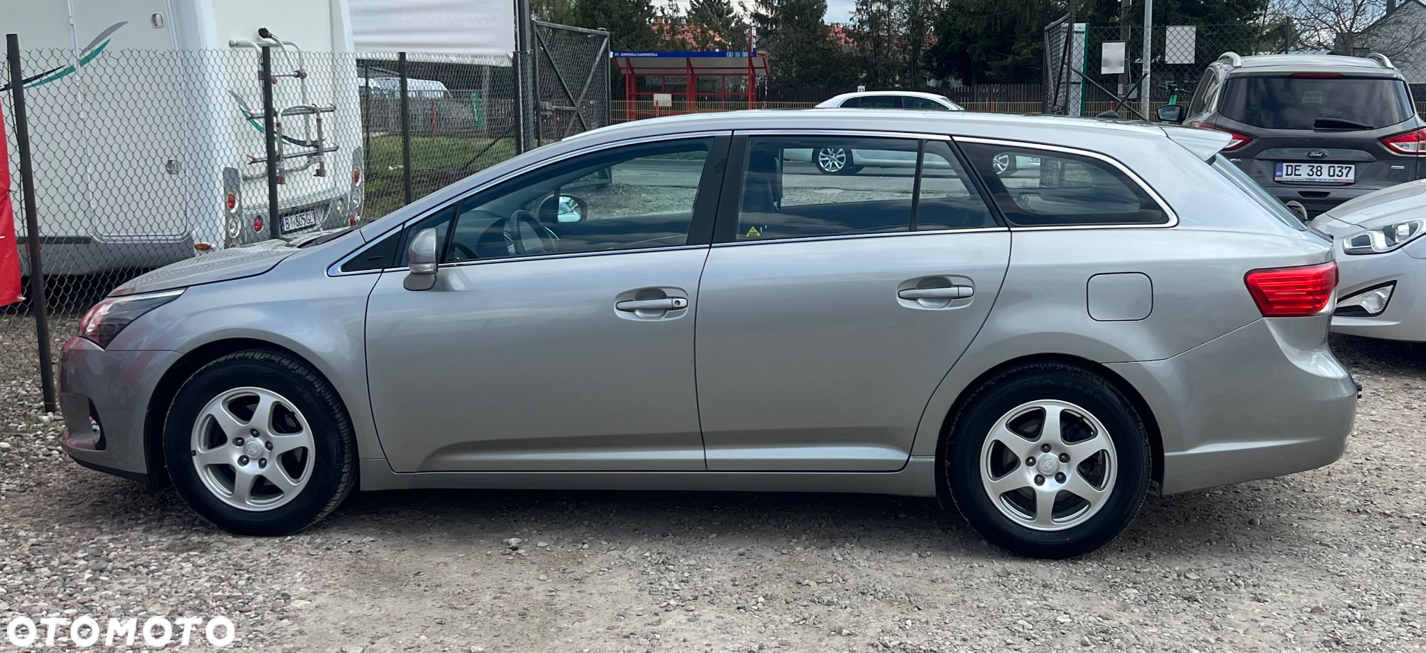 Toyota Avensis 2.0 D-4D Premium - 4