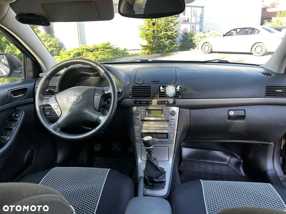Toyota Avensis 2.0 D-4D Sol Premium - 6