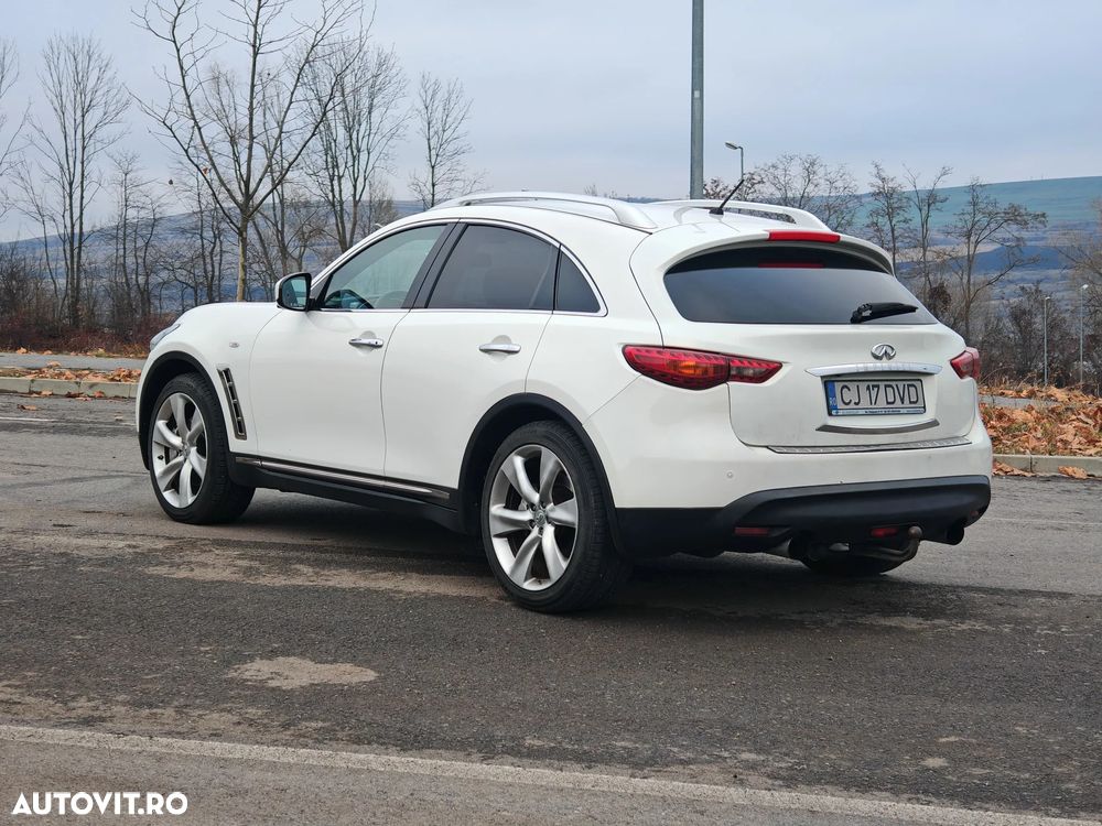 Infiniti FX 30 FX30d 3.0d V6 S Premium AWD - 8