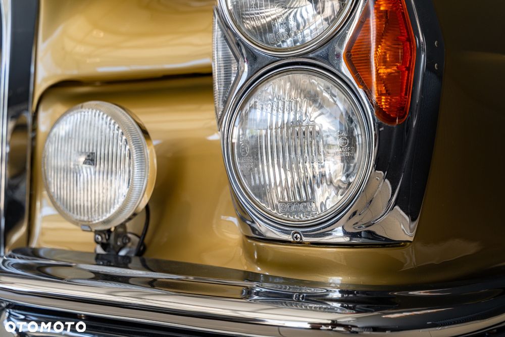 Mercedes-Benz 280 - 7
