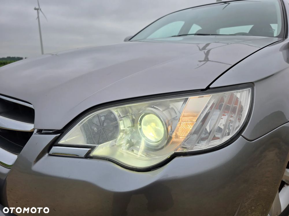 Subaru Legacy - 8