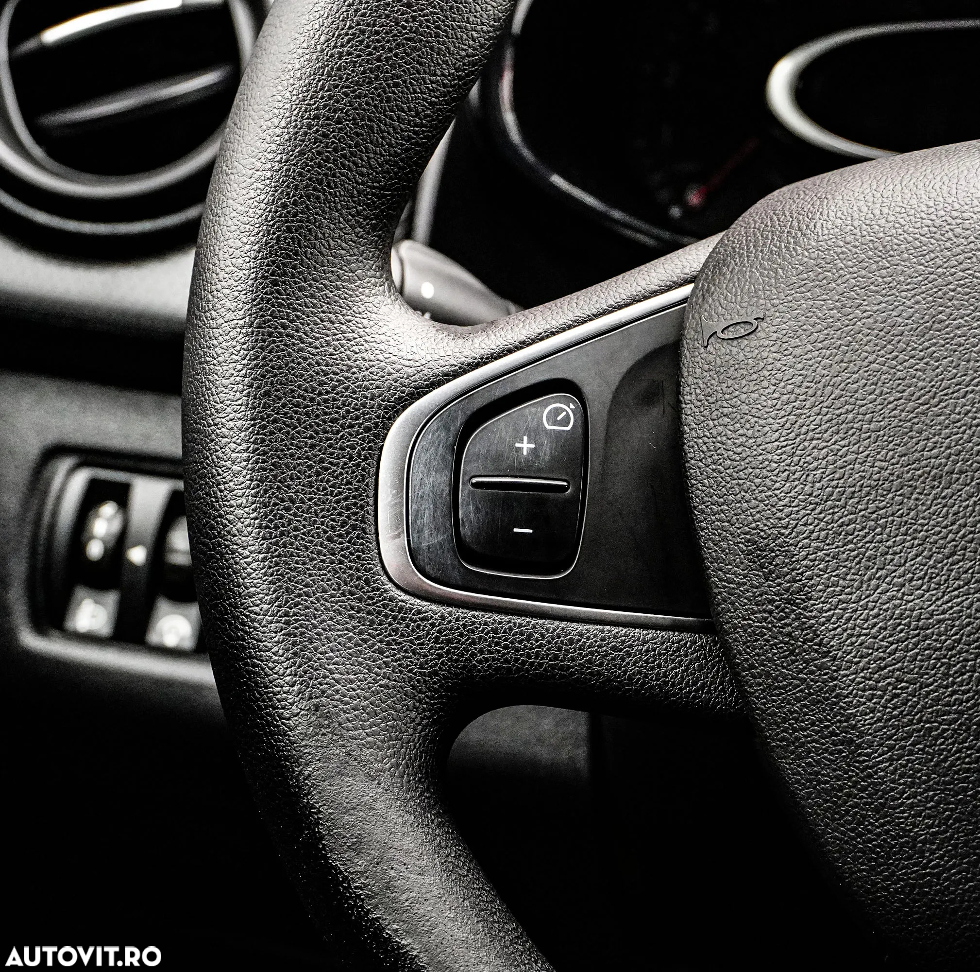 Renault Clio IV 0.9 Energy TCe Intens - 25