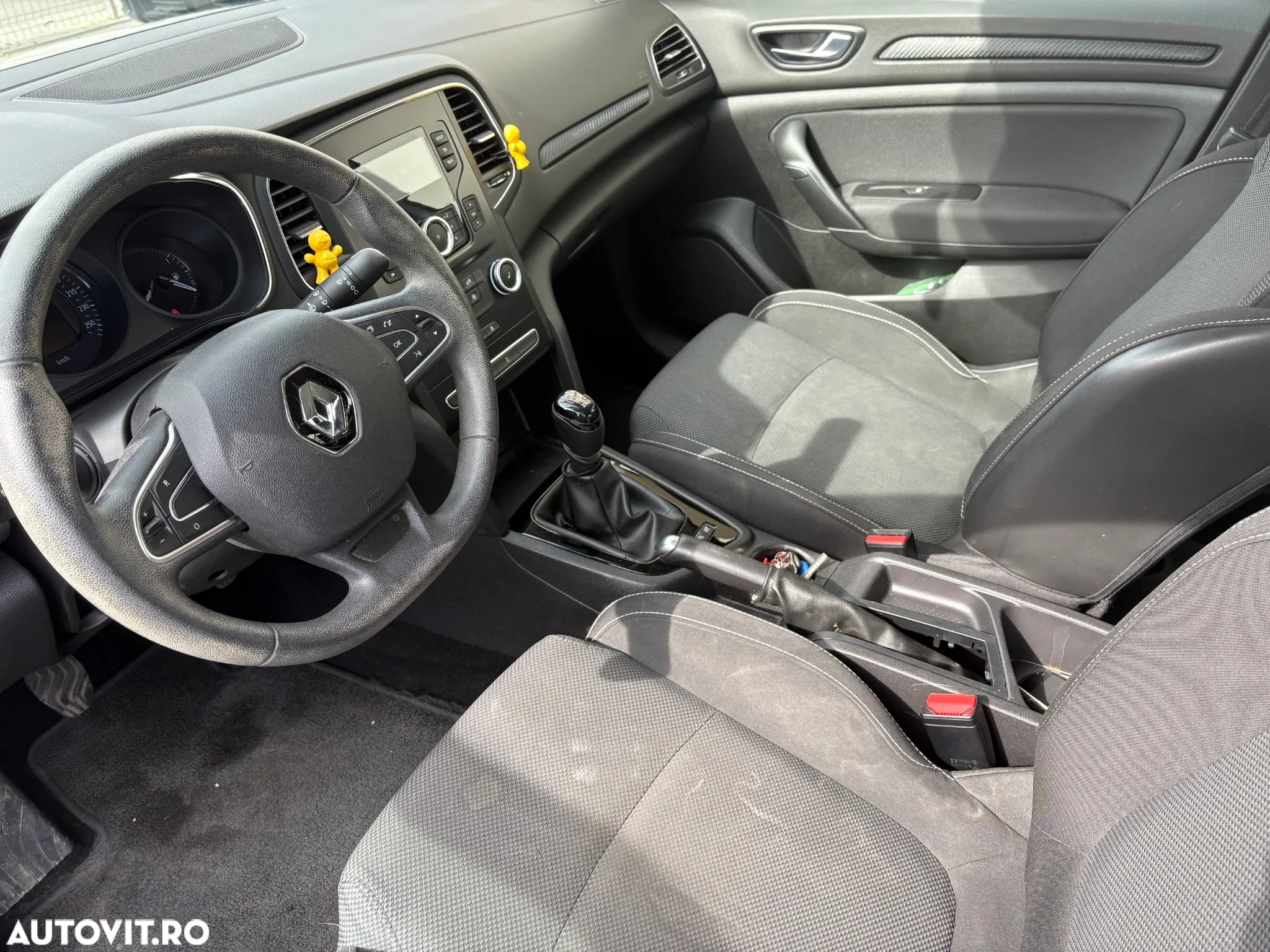 Renault Megane TCe Business - 8