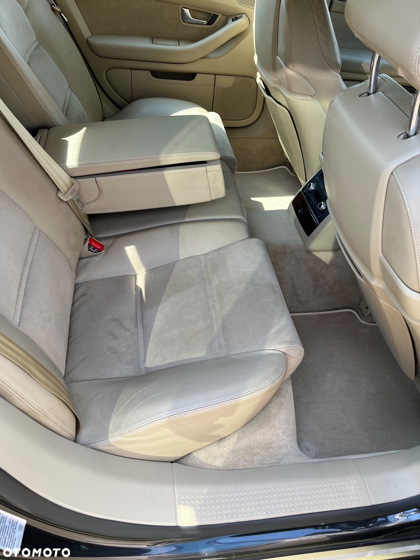 Audi A8 3.7 Quattro - 7