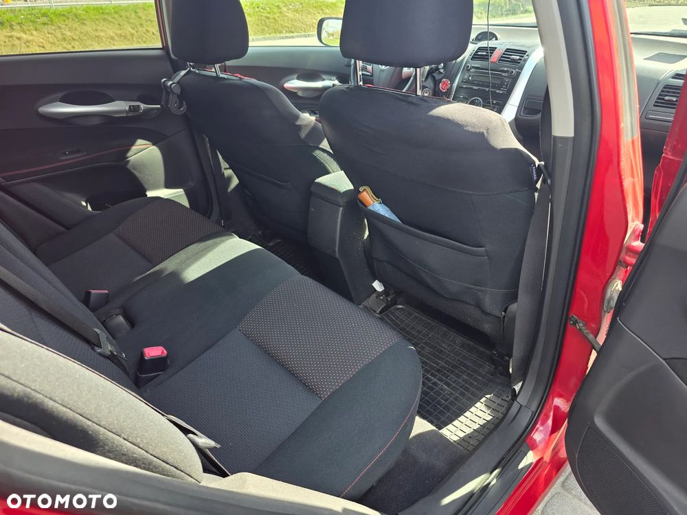 Toyota Auris 1.6 Club - 10