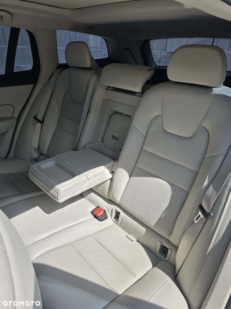 Volvo V60 D4 Inscription - 14