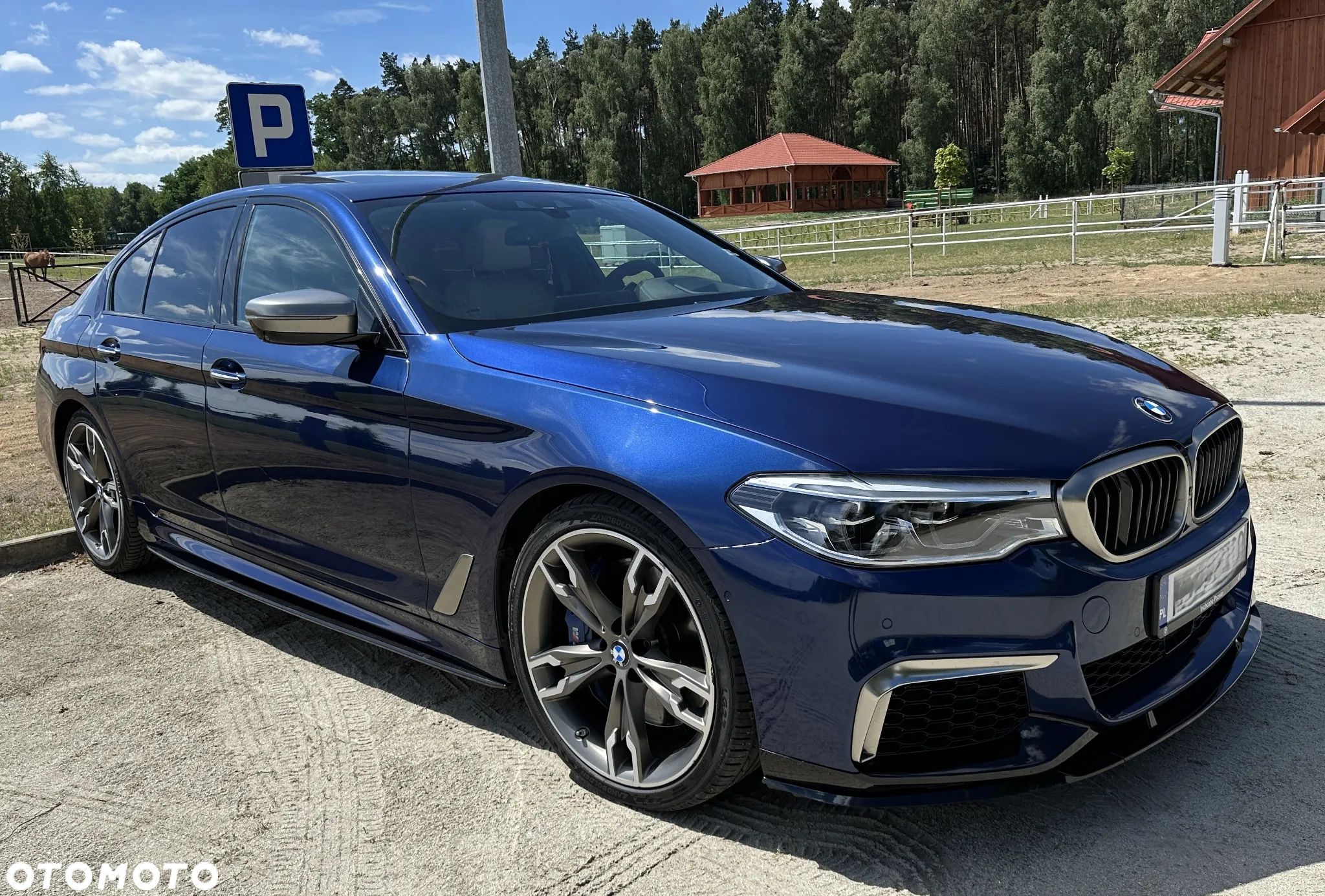 BMW Seria 5 M550i xDrive sport - 1
