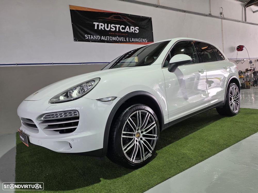 Porsche Cayenne - 2