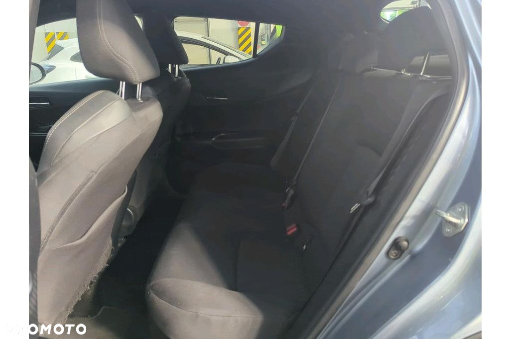 Toyota C-HR - 7
