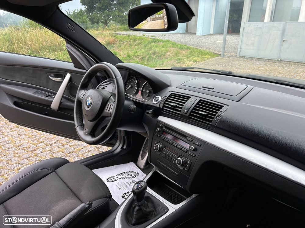 BMW 120 d Limited Edition Lifestyle c/ M Sport Pack - 17