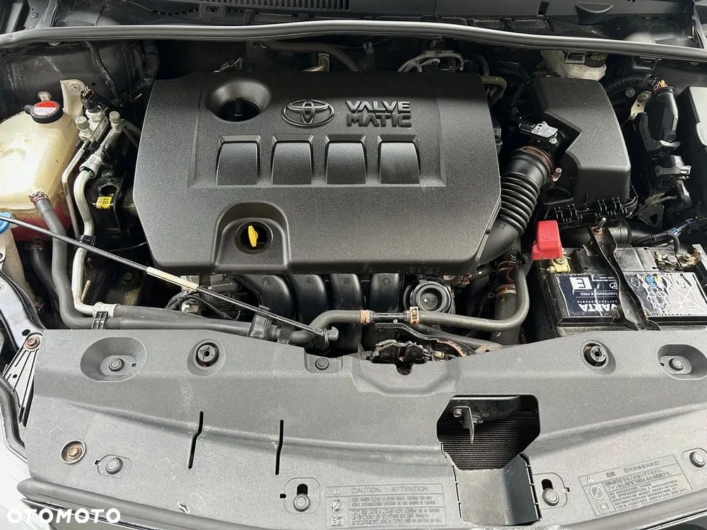 Toyota Avensis Touring Sports 1.8 Multidrive S Executive - 38