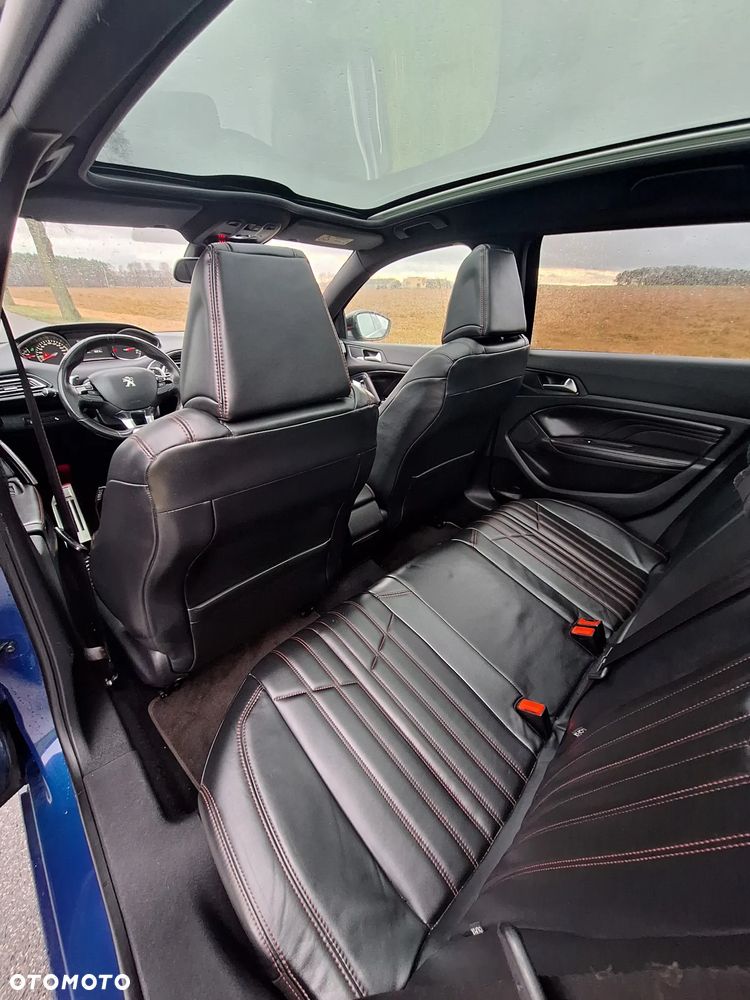 Peugeot 308 - 8