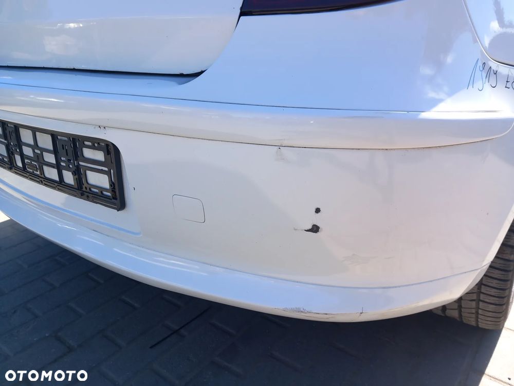 BMW E87 ZDERZAK TYLNY TYŁ KOLOR: 300 - 5