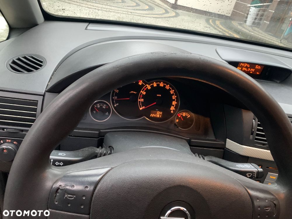 Opel Meriva 1.6 16V Essentia - 4