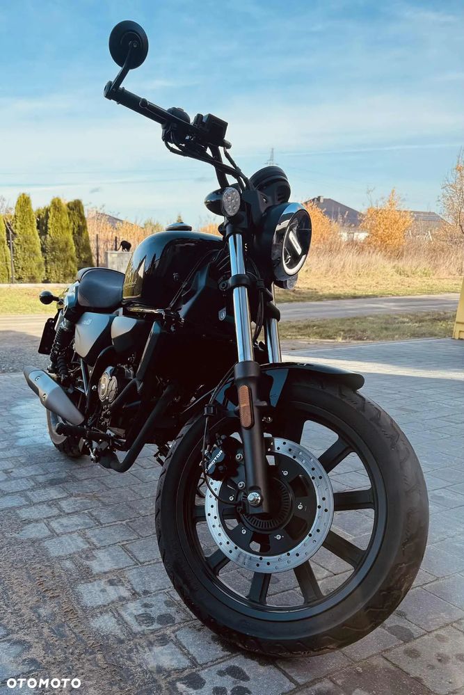 QJMOTOR SRV 125 - 14