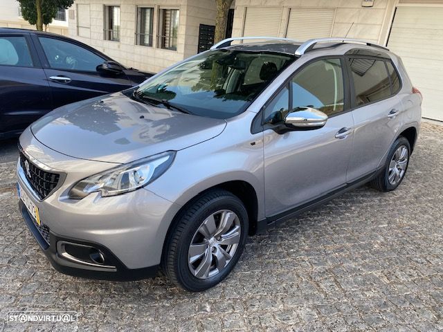 Peugeot 2008 1.2 PureTech Style - 1