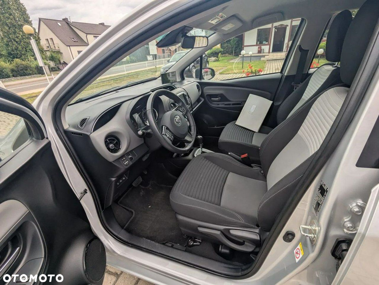 Toyota Yaris 1.5 Dynamic CVT - 21