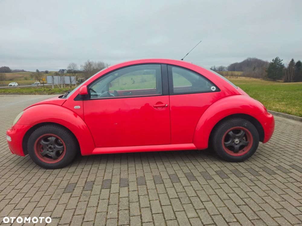 Volkswagen New Beetle - 8