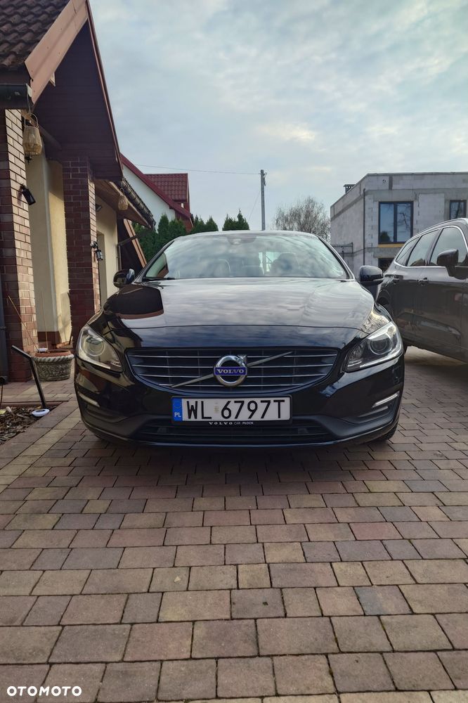 Volvo S60 T3 Drive-E Dynamic Edition (Momentum) - 14