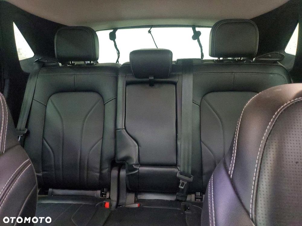 Ford Escape - 11